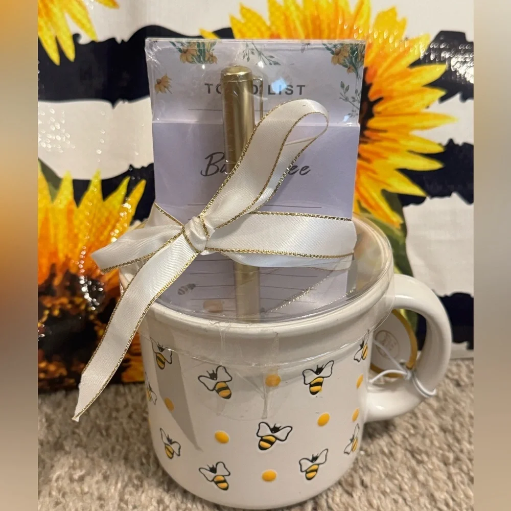 Bee Themed Mug with Notepad and Pen Set - Picture 2 of 6
